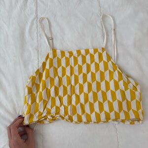 Chic Yellow and White Geometric Crop Top